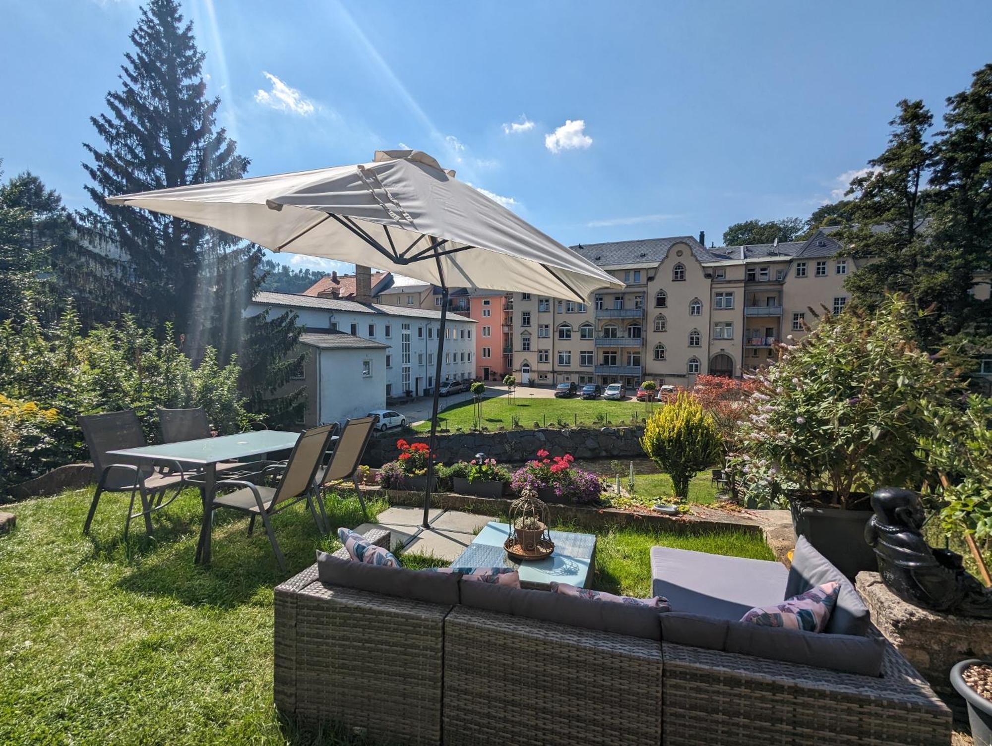 Zi2 - Urlaubsmagie - Whirlpool, Sauna Und Garten Apartamento Sebnitz Exterior foto